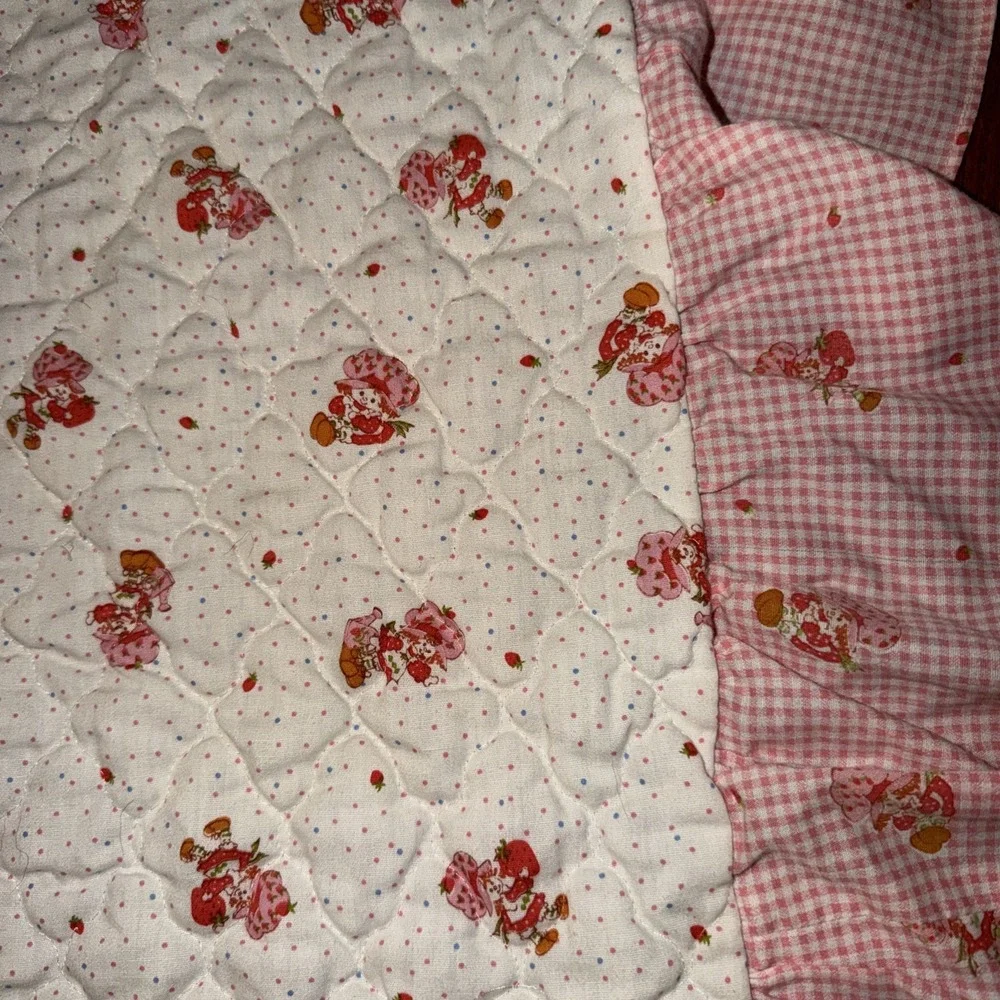 VTG 80s Strawberry Shortcake Twin Bed Topper 80x56